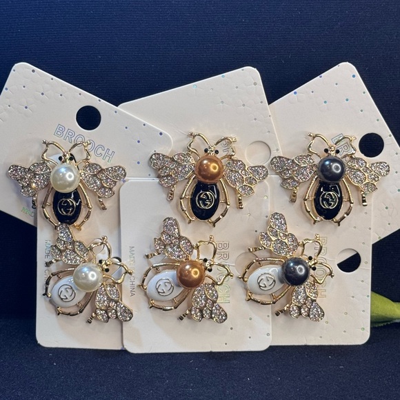 Fashion Jewelry Gold Tone with Faux White on White Pearl and Crystal Bee Brooch - Picture 7 of 9